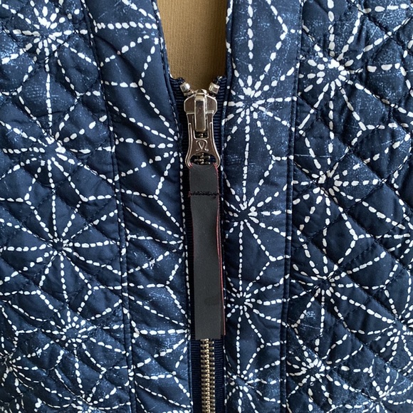 Lululemon Jacket - Picture 10 of 16